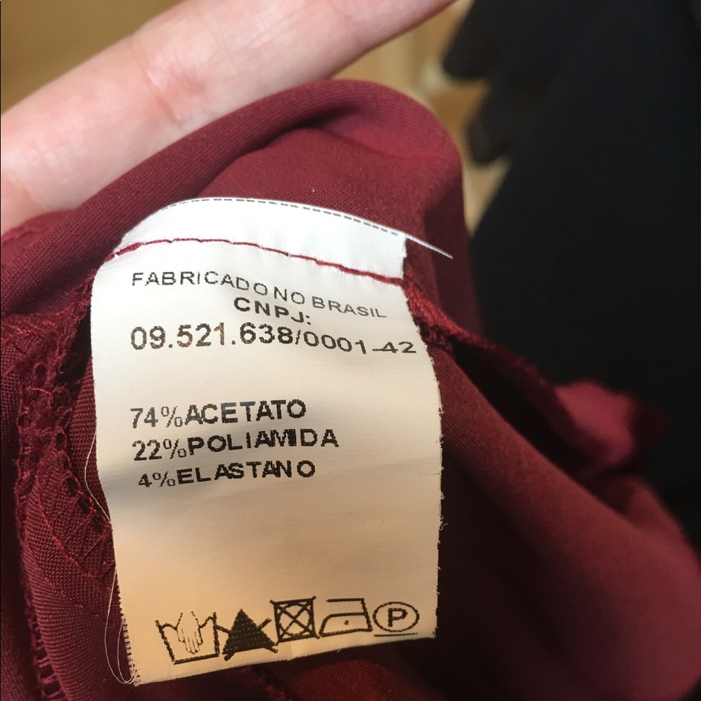 Wine colored form fitting dress - Picture 12 of 16